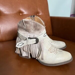 Steve Madden Tan Leather Ankle Boots